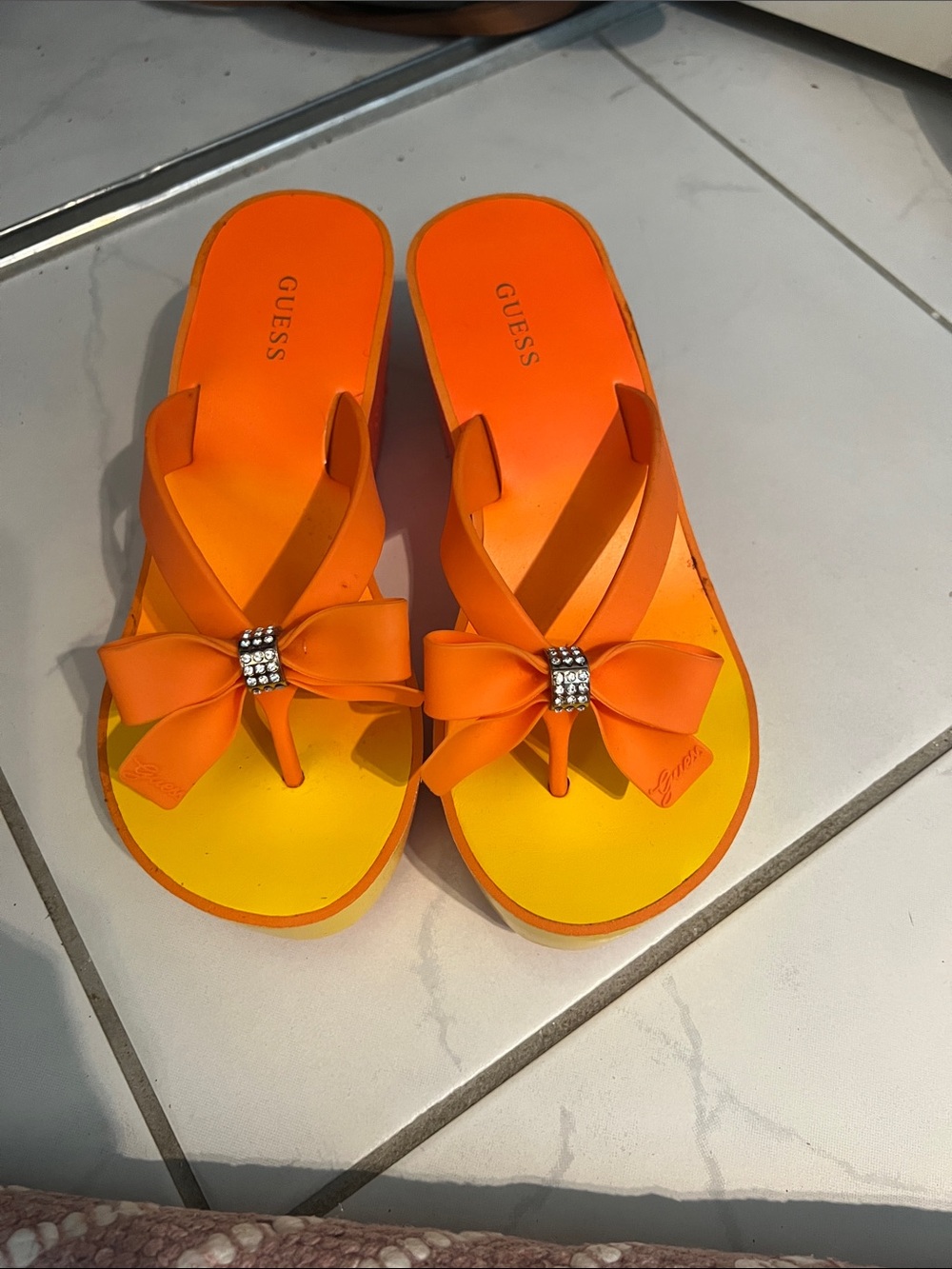 BRAND NEW! GUESS Orange and Yellow Bow Thong Sandals with Rhinestone Accent